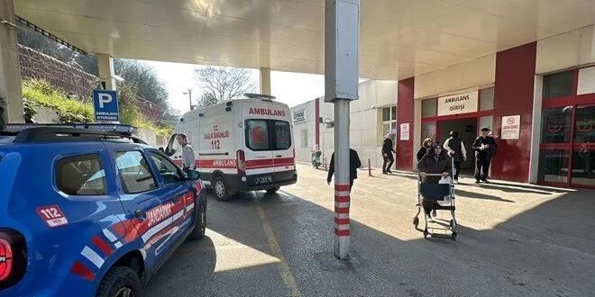 Tartıştığı kızını mutfak bıçağıyla yaraladı