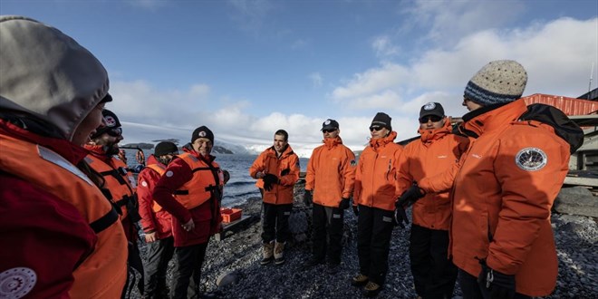 Trk akademisyenler Antarktika'daki kirlilii mercek altna alacak
