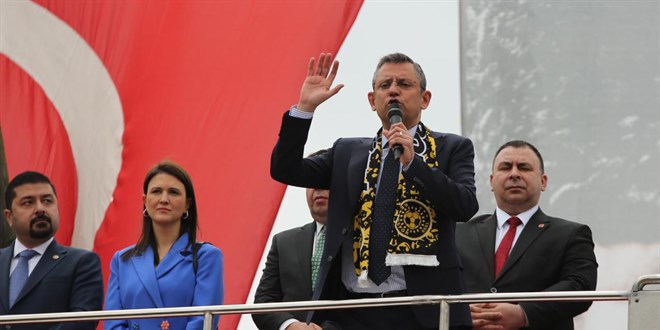 CHP Genel Başkanı Özel Edirne'de halk buluşmalarına katıldı