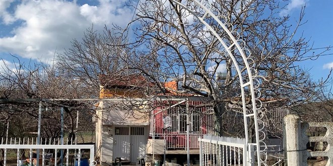 Milyonluk teklifleri elinin tersiyle itti, arazisini jandarmaya bağışladı