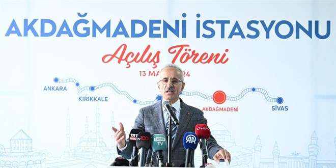 'Yozgat'ta 12 adet karayolu projesine devam ediyoruz'