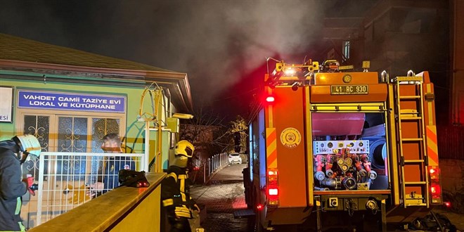 Kocaeli'de sahur vakti camide yangın