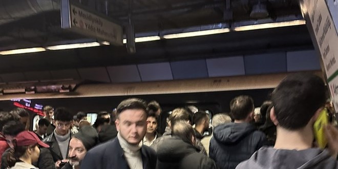 Mecidiyeköy metro durağında 1 kişi intihar etti