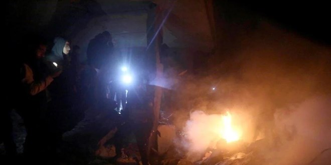 İsrail'in Gazze Şeridi'ne saldırıları sürüyor: Bir gecede en az 80 Filistinli hayatını kaybetti