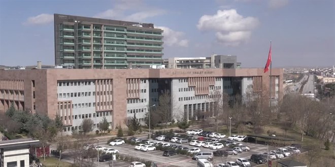 İşten tazminatsız çıkarılan depremzede hukuk mücadelesini kazandı