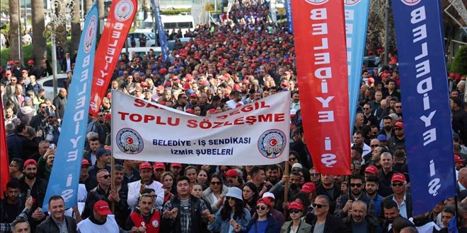 İzmir Büyükşehir Belediyesi çalışanları eylemde! 6 bin kişi iş bıraktı