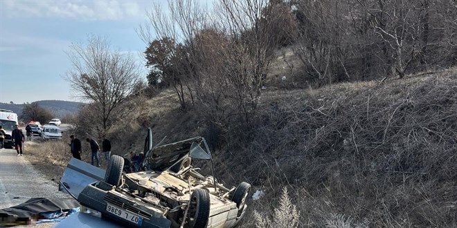 Isparta'da otomobilin devrilmesi sonucu 1 kii ld, 2 kii yaraland