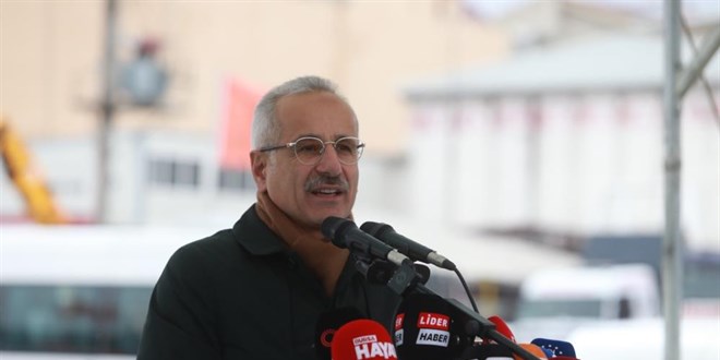 Bakan Uraloğlu: YHT hattını önümüzdeki yılın sonunda bitirmeyi hedefliyoruz