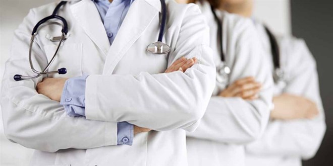 AYM'den doktorları sevindiren karar: Kısıtlama kaldırıldı