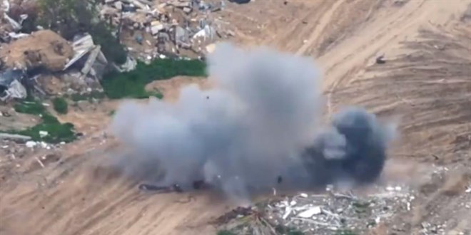 srail ordusu, insansz hava aracyla izledii 4 sivili bombalad