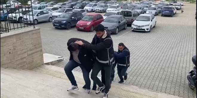 İzmir'de 'Orman Bank' dolandırıcılığı operasyonunda 2 tutuklama