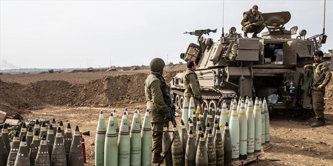 İsrail'e ait onlarca tank 'aniden' Han Yunus'un batısına girdi