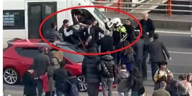 Trafikte dehşet saçtı: Polislerin üzerine sürdü, yaşlı adama çarptı