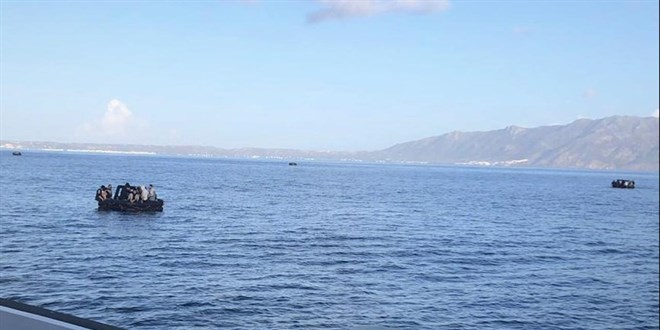 Muğla açıklarında 21 düzensiz göçmen yakalandı