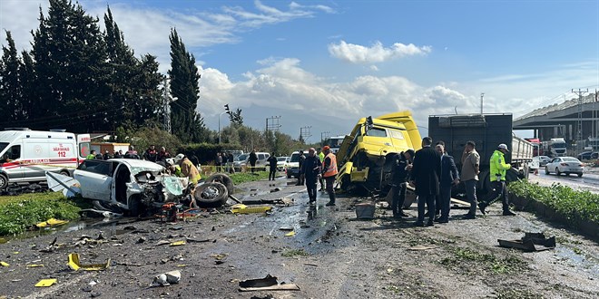 Hatay'da feci kaza: Aynı aileden 6 kişi öldü