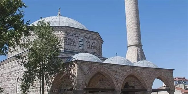 Çorum'da vatandaşlar oruçlarını 3 dakika erken açtı