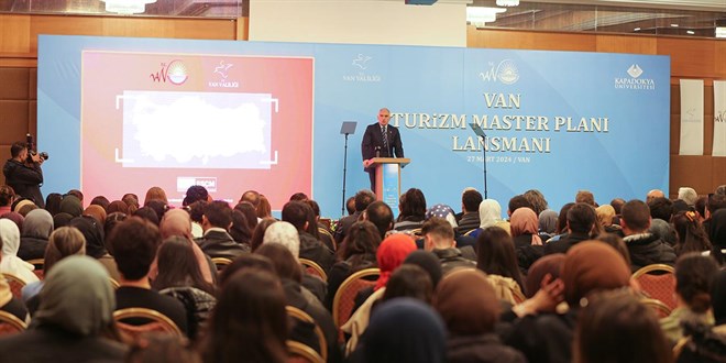 Bakan Ersoy: Turizmi 12 aya ve 81 ile yayacağız
