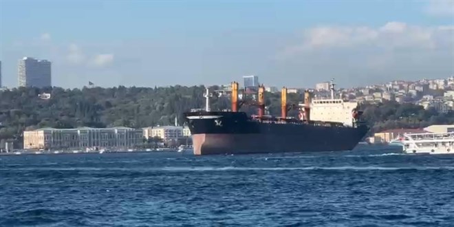 İstanbul Boğazı gemi trafiği çift yönlü olarak askıya alındı