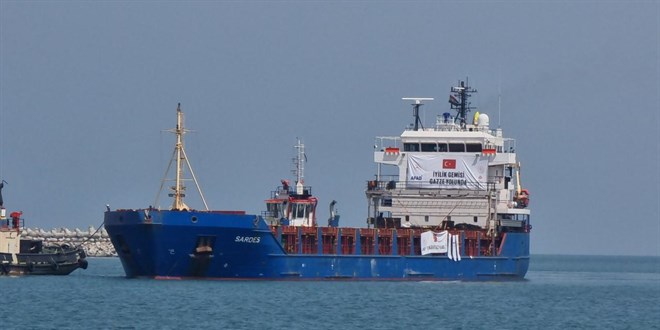 Trkiye'nin Gazze iin hazrlad 8'inci yardm gemisi El-Ari limanna ulat