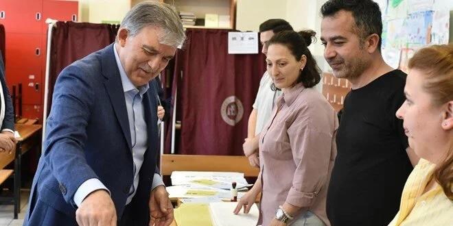 11. Cumhurbaşkanı Abdullah Gül, oyunu kullandı
