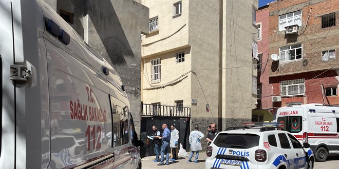 Diyarbakr'da eve dzenlenen silahl saldrda 1'i kadn 2 kii ld