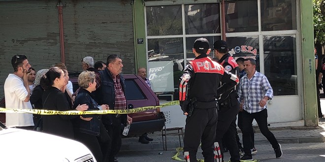 Aydın'da tartıştığı anne ve oğlunu bıçaklayarak öldüren kişi polise teslim oldu