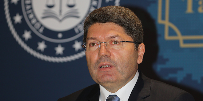 Bakan Tunç: Hukuk Fakültelerinin kontenjanı 100 bine düşebilir