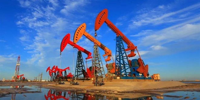 Brent petroln varil fiyat en yksek seviyeye kt