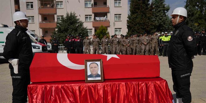 Kalp krizi sonucu ölen polis memuru son yolculuğuna uğurlandı