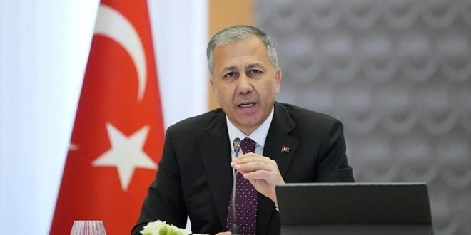 Bakan Yerlikaya: 2 polis memuru açığa alındı