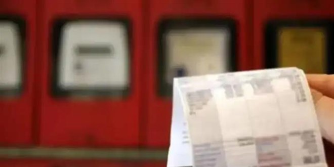 400'den fazla kişinin elektrik faturasını ödedi