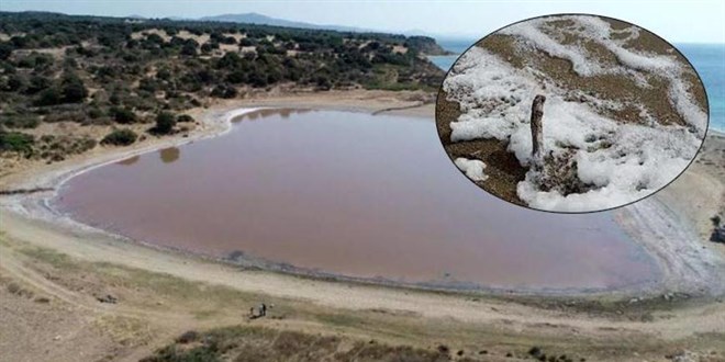'Kalpli göl' köpürdü: Mikroorganizma aktivitesi sonucu meydana gelen bir olay