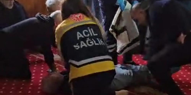 Bursa'da bayram namazını kılarken hayatını kaybetti