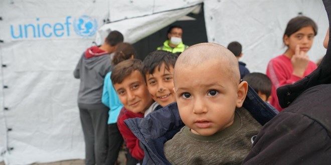 UNICEF: Gazze'nin kuzeyine girmek için bekleyen bir aracımız vuruldu