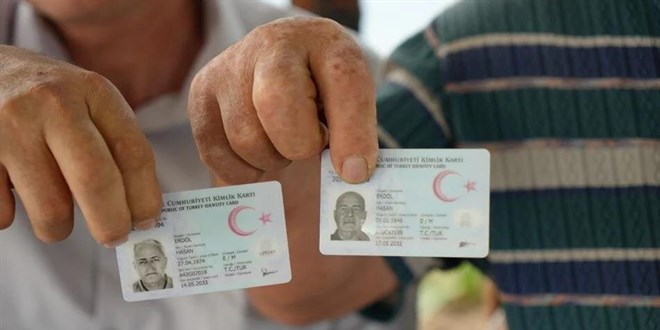 Babasıyla aynı isme sahip olduğu için muhtarlığı düştü