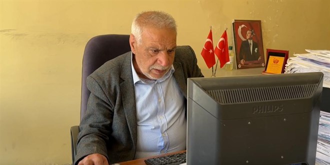 68 yaşındaki muhtar 40 yıldır koltuğunu rakiplerine kaptırmıyor