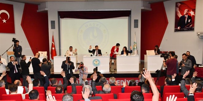 Manisa'da 2 ton su 1 TL oldu, kartlı sayaç zorunluluğu kalktı