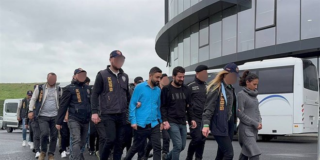 İstanbul'da 'Sibergöz-31' operasyonunda yakalanan 16 şüpheli tutuklandı