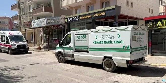 Erkek hemşire evinde ölü bulundu