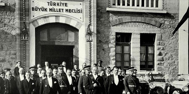 Milli iradenin simgesi TBMM 104 yıl önce açıldı