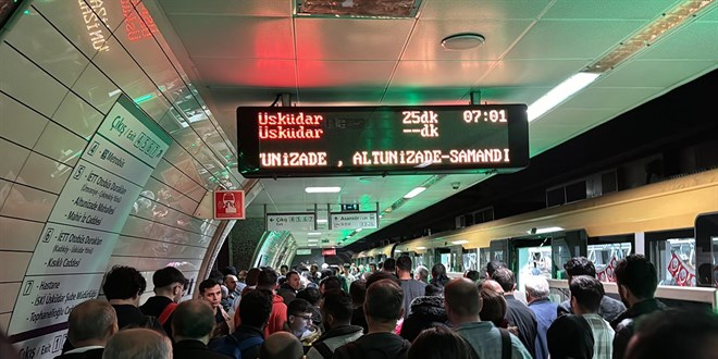 Üsküdar-Samandıra Metro Hattı'ndaki aksaklık 40 saattir giderilemedi