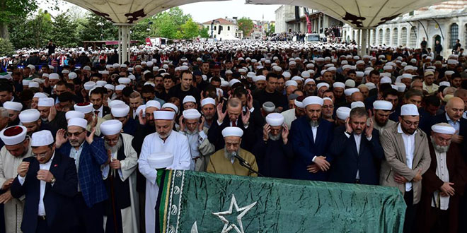 İsmailağa Cemaati lideri Kılıç son yolculuğuna uğurlandı