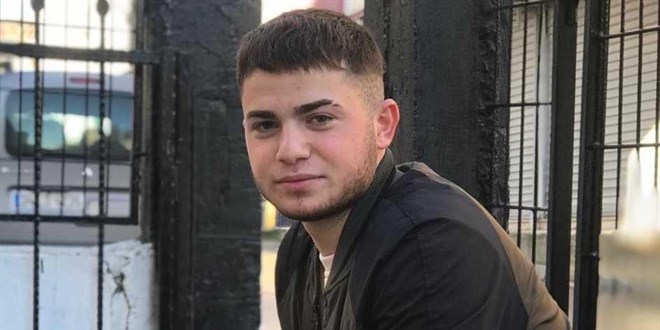 Otomobille kafa kafaya çarpışan motosikletin sürücüsü hayatını kaybetti