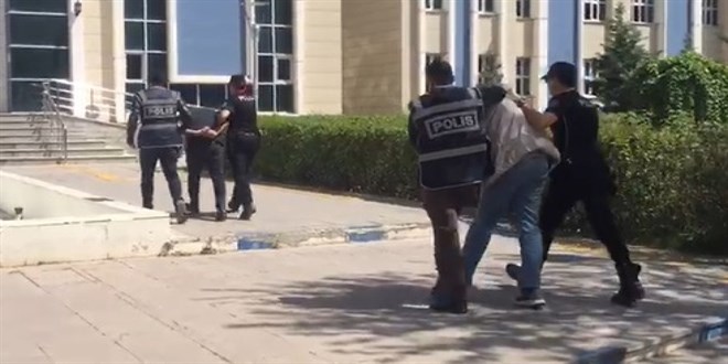 Kırşehir'de bıçak zoruyla gaspa 2 tutuklama