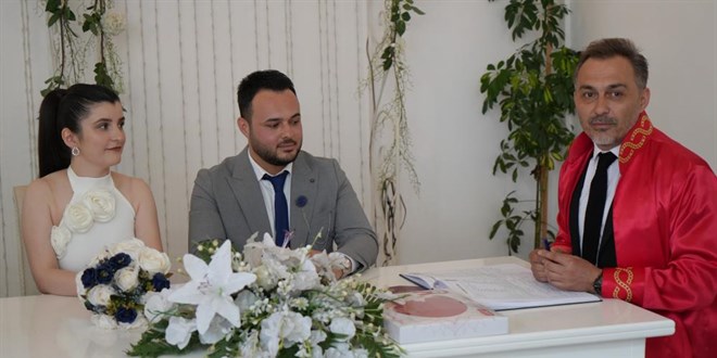 Nikah salonlarında '24.04.2024' yoğunluğu
