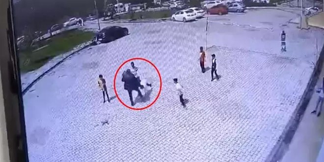 23 Nisan kutlamalarında öğrenciye tekme atan şüpheliye dava