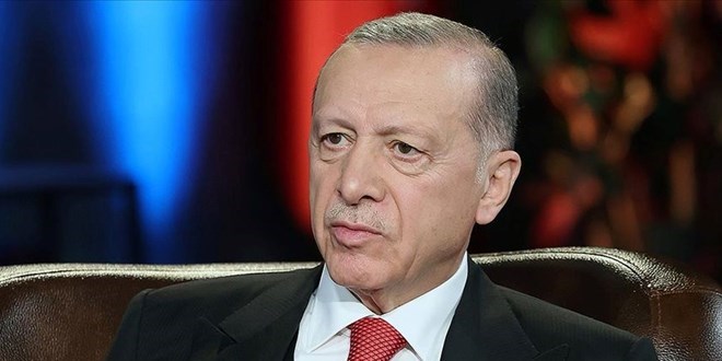 Erdoğan'dan İYİ Parti Genel Başkanı Dervişoğlu'na tebrik