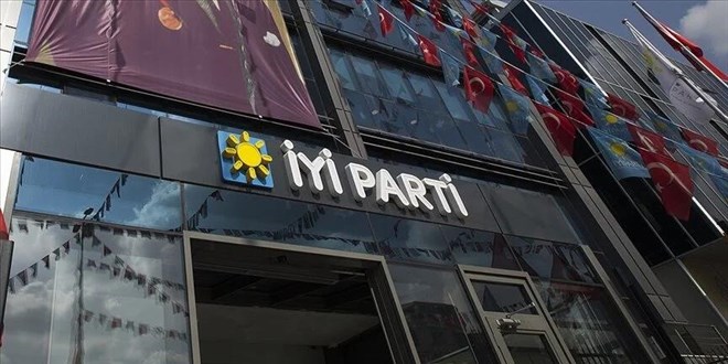 Kurultay sonrası ilk istifa geldi! Yomra Belediye Başkanı istifa etti