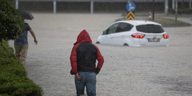 Valilik'ten Ankara'ya yeni uyarı: Sel, fırtına ve doluya dikkat