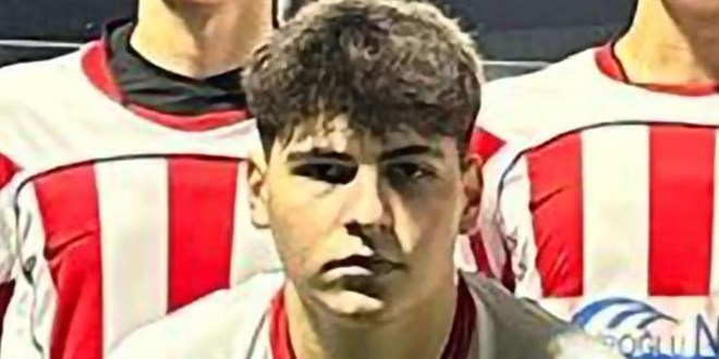 Kaza yapan futbolcu 3 günlük yaşam savaşını kaybetti